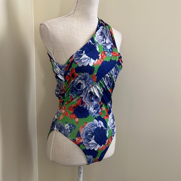 🆕 Zara One Sleeve Floral
Asymmetric Bodysuit - Picture 6 of 15